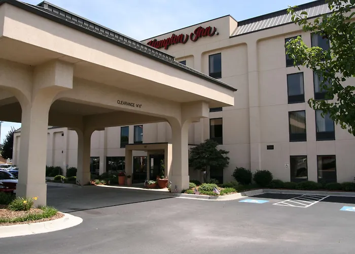 Hampton Inn - Hillsville