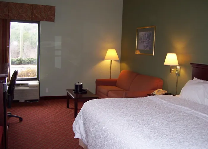Hampton Inn - Hillsville