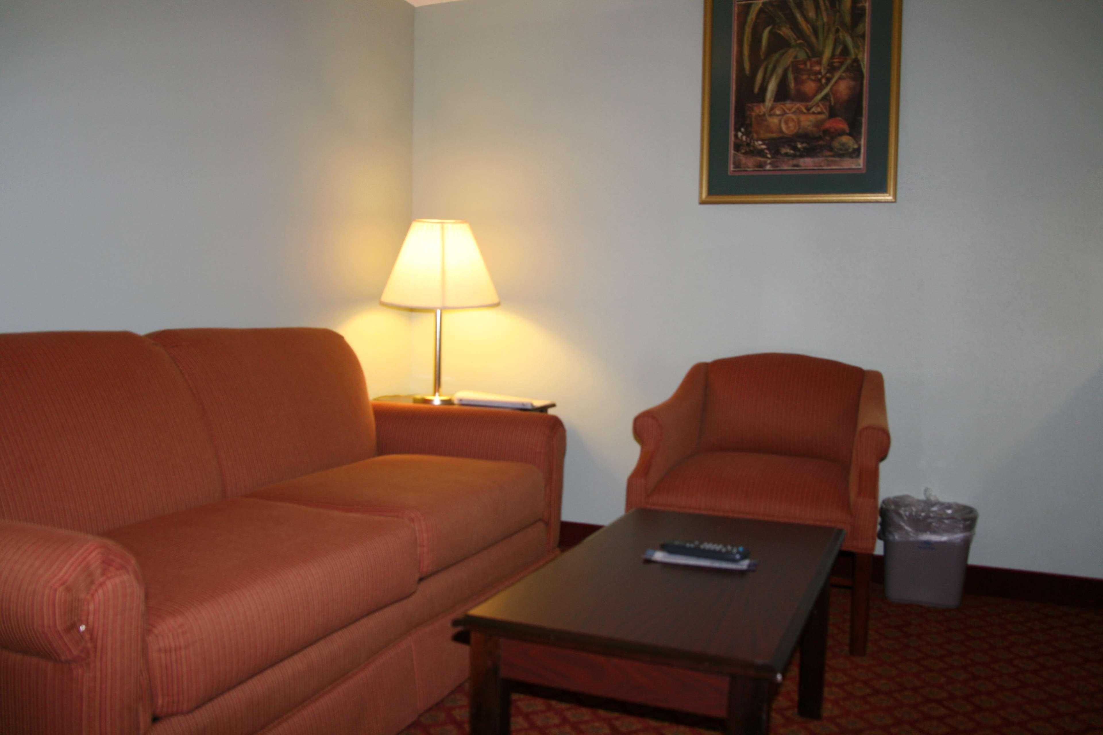 Hotel Hampton - Hillsville