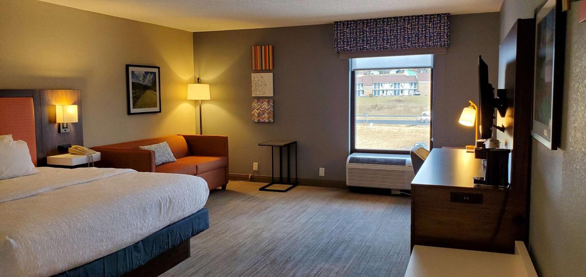 Hotel Hampton - Hillsville