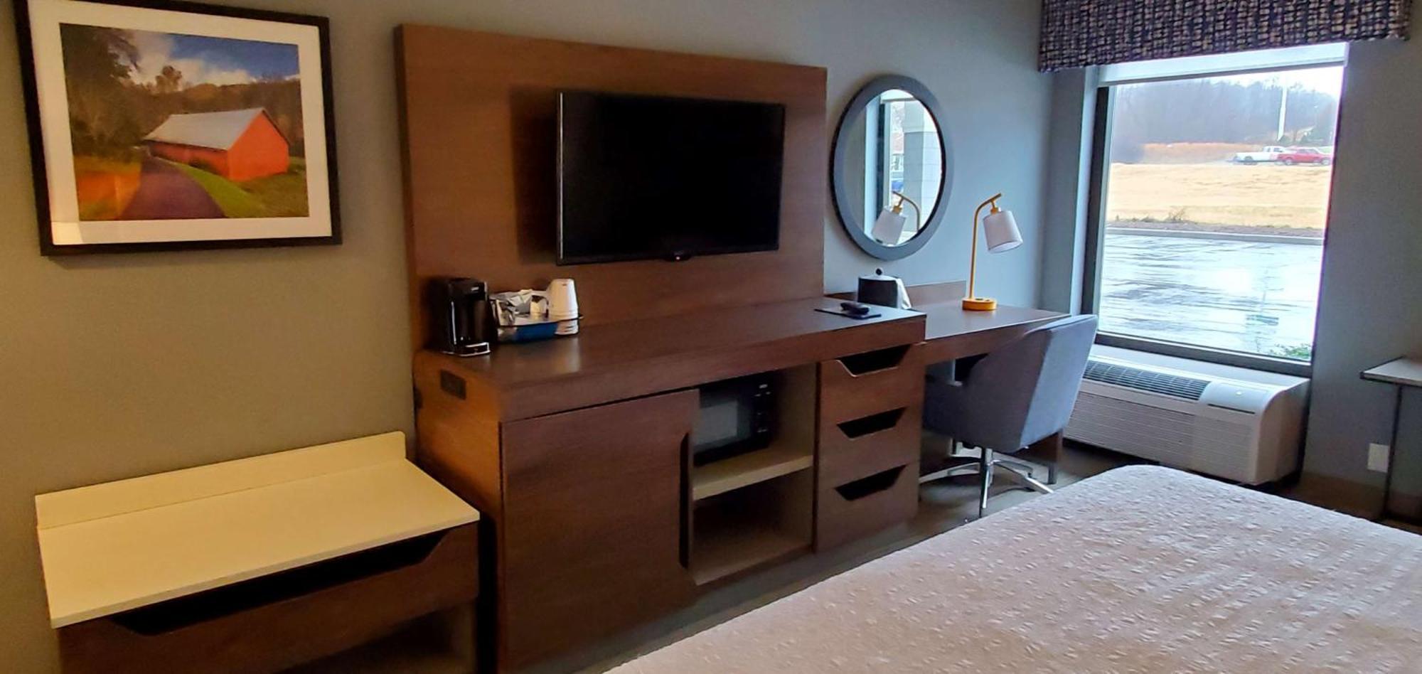 Hampton - 3*